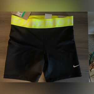 Nike Pros kids XL new w/ tag